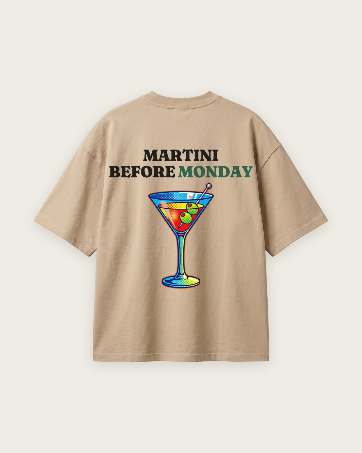 Camiseta Oversized “Martini Before Monday” — Areia