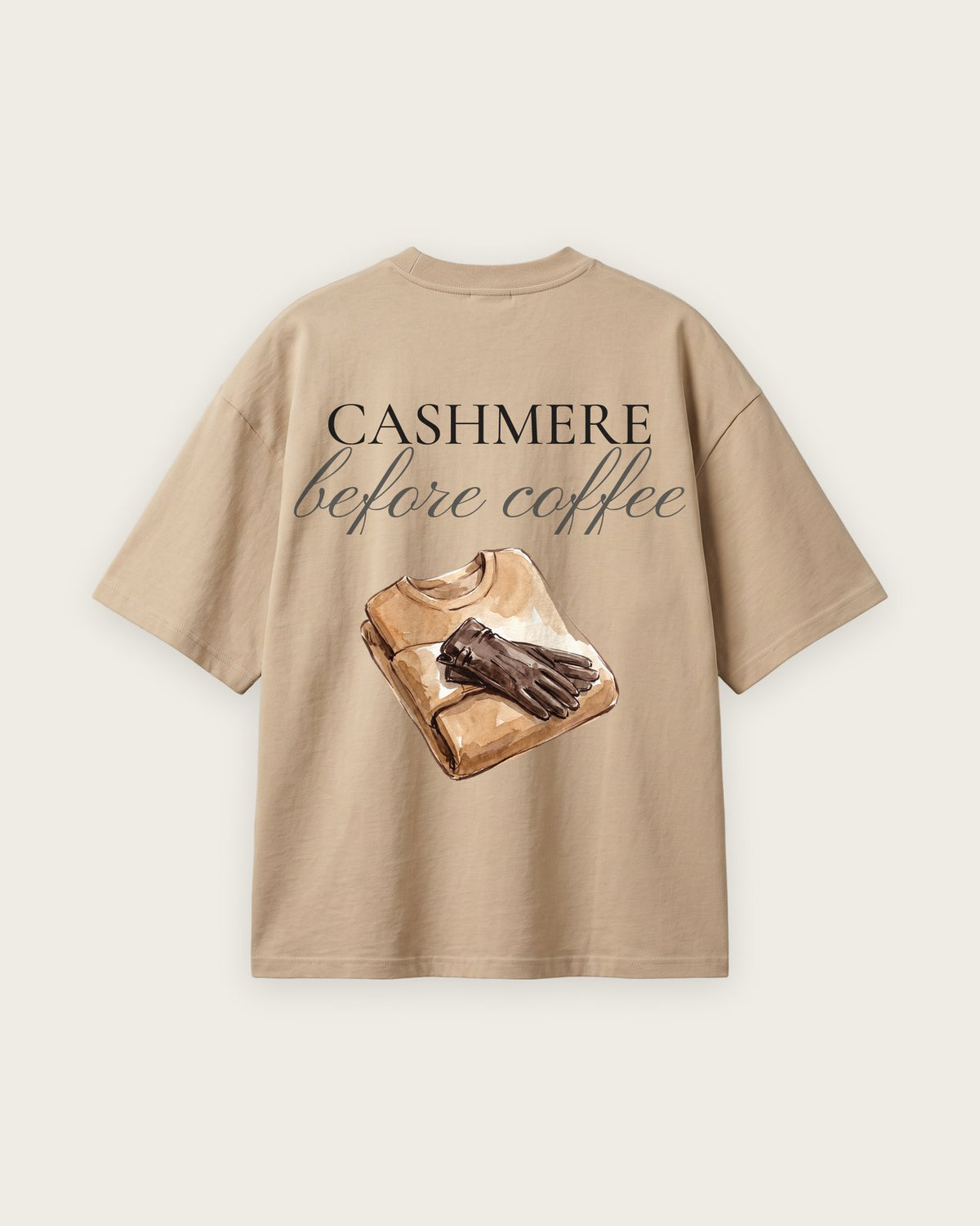 Camiseta Oversized “Cashmere Before Coffee” — Areia