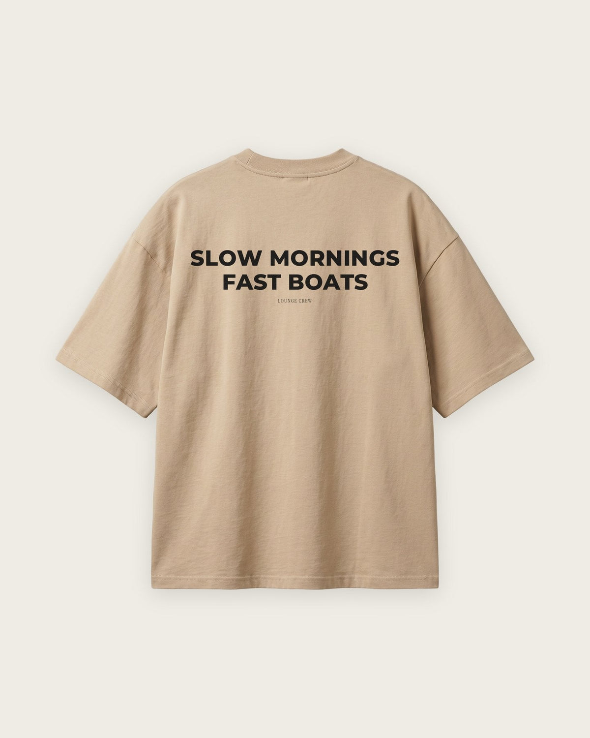 Camiseta Oversized “Slow Mornings, Fast Boats” — Areia