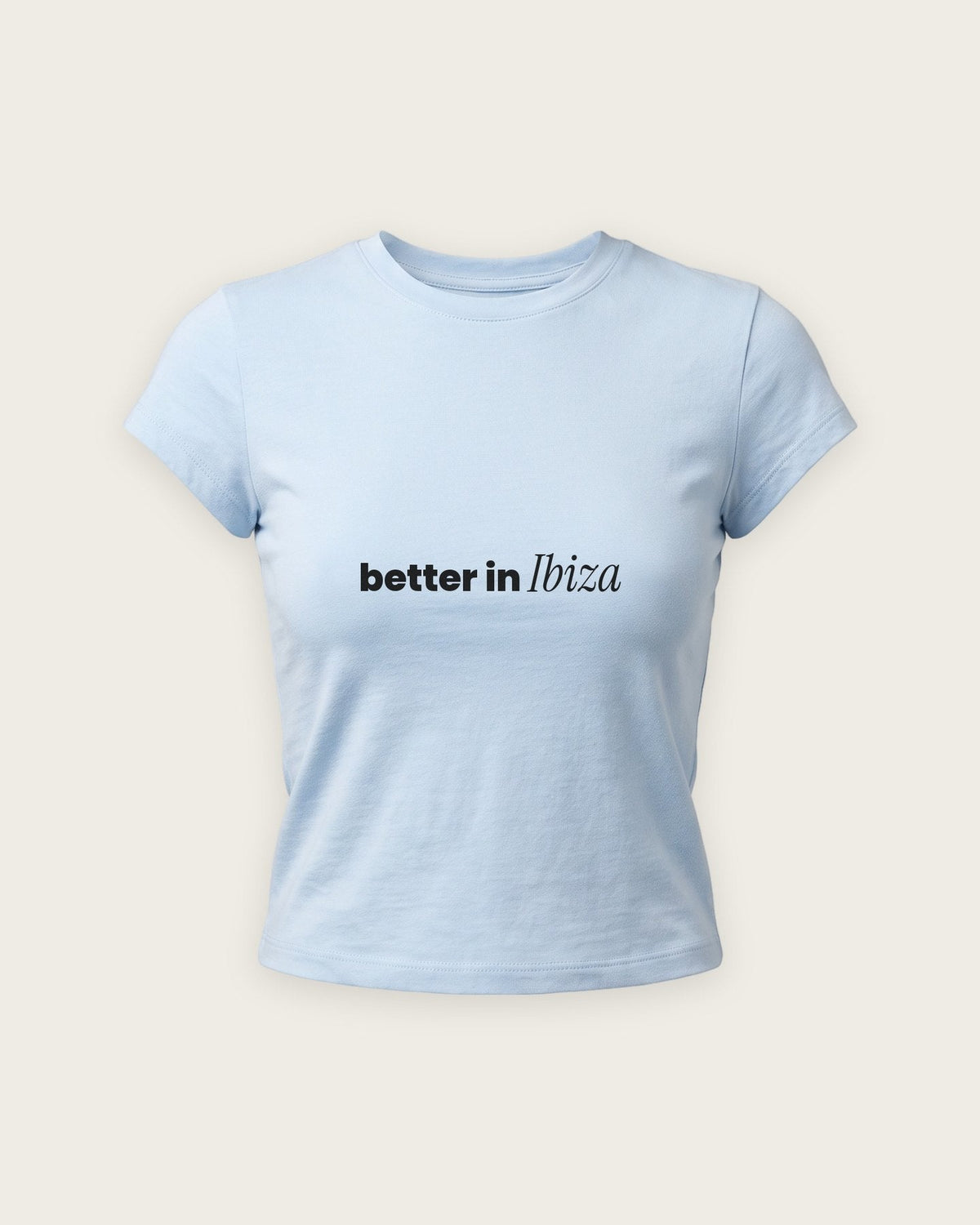 Baby Tee “Better in Ibiza” — Azul Bebê