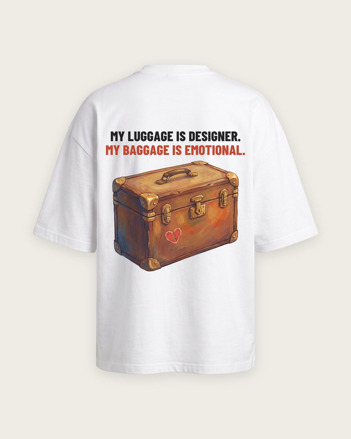 Camiseta “Designer Luggage, Emotional Baggage” — Branco — oversized