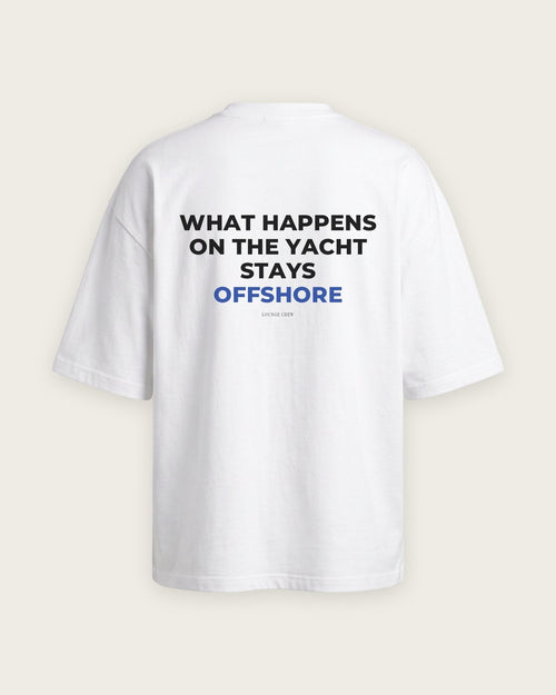 Camiseta “What Happens on the Yacht”