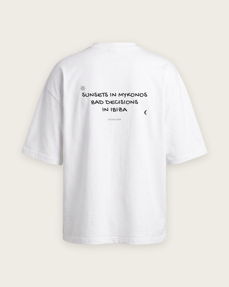 Camiseta Oversized “Sunsets in Mykonos, Bad Decisions in Ibiza”