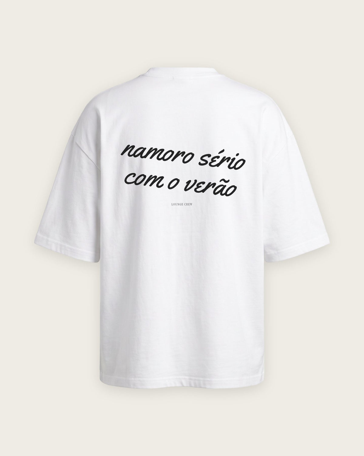 Camiseta Oversized “Namoro Sério com o Verão” — Branco