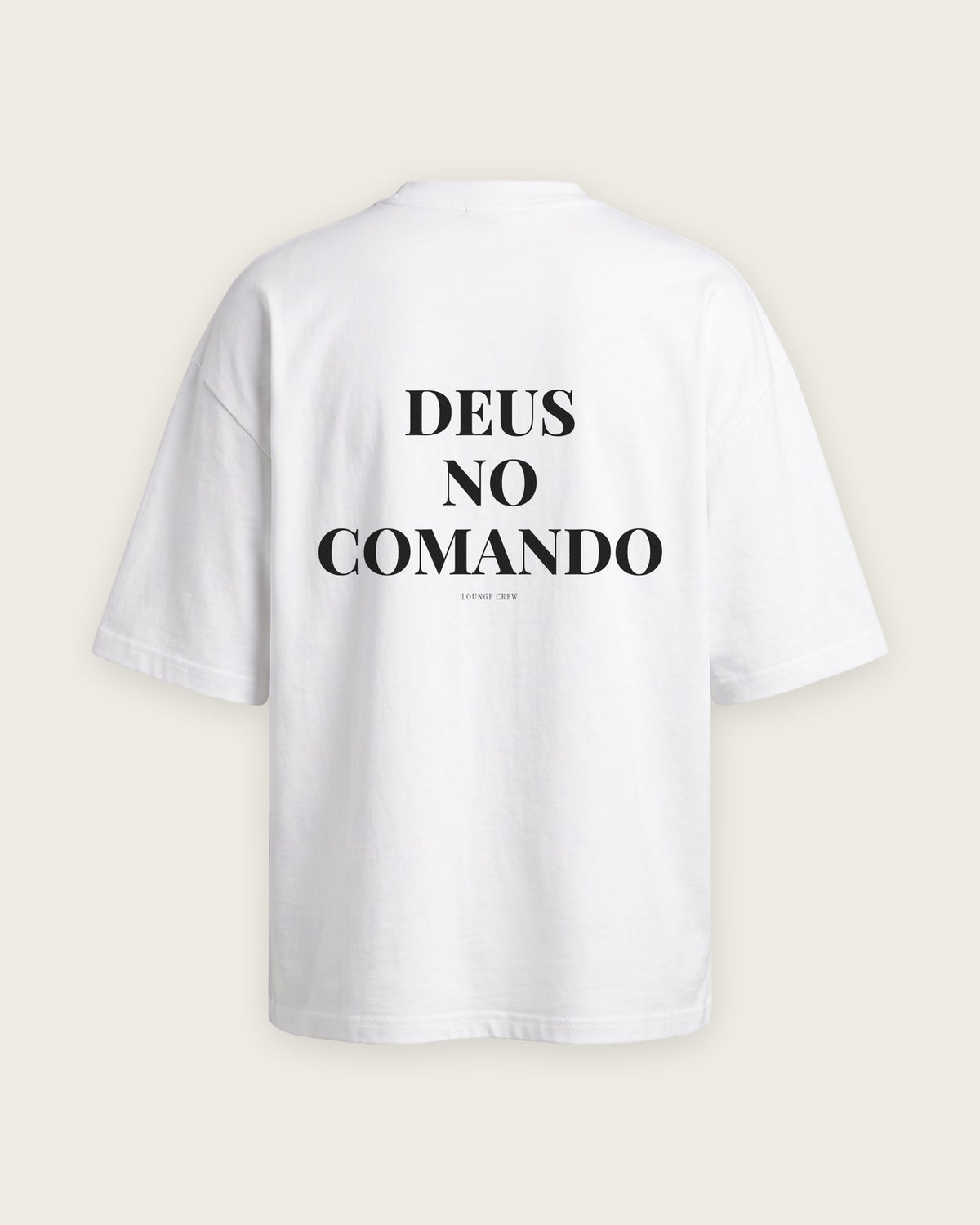 Camiseta Oversized “Deus no Comando” — Branco