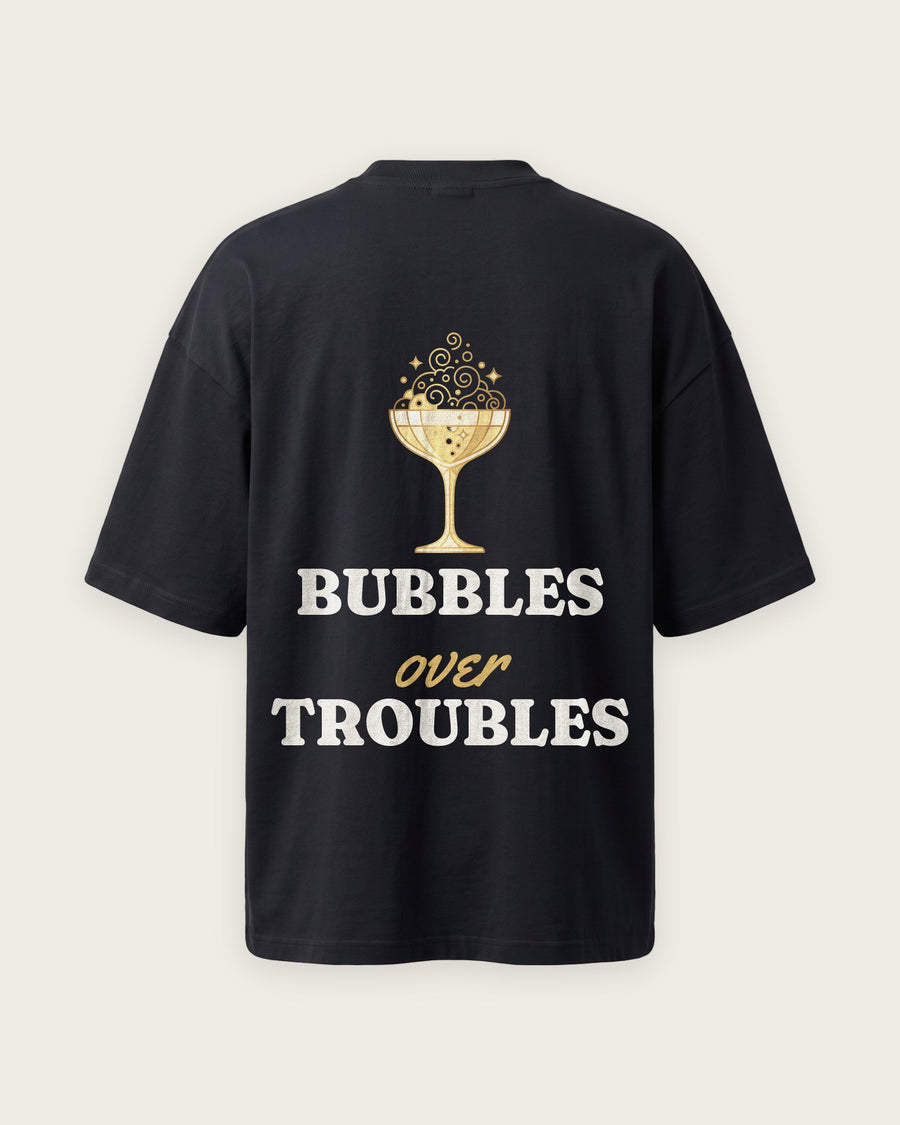 Camiseta Oversized “Bubbles Over Troubles”