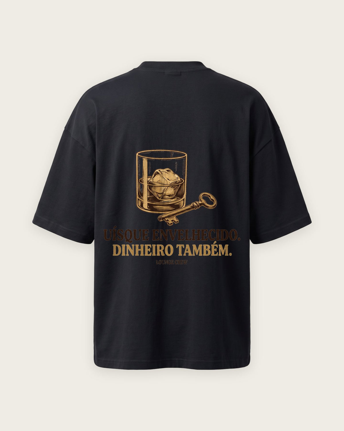 Camiseta “Uísque Envelhecido, Dinheiro Também” — Preto