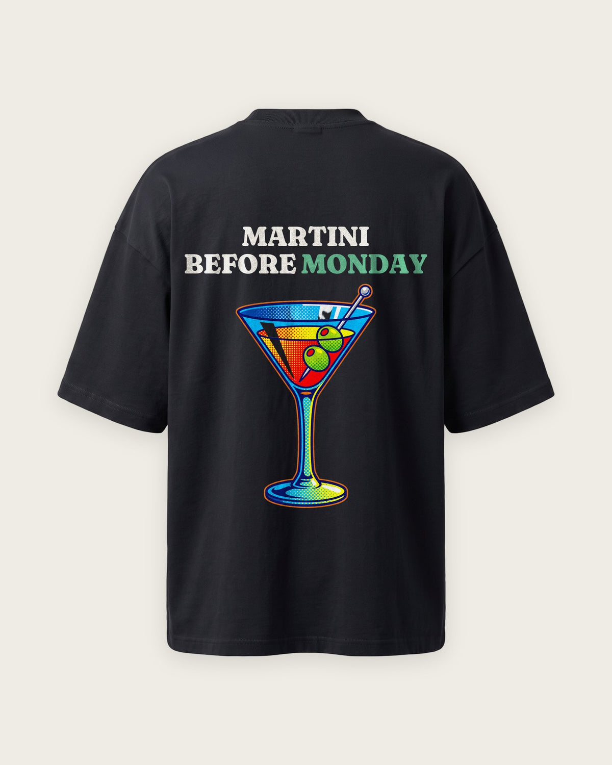 Camiseta Oversized “Martini Before Monday” — Preto