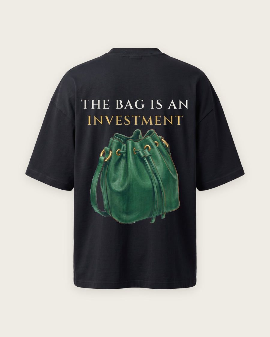 Camiseta Oversized “The Bag Is an Investment”