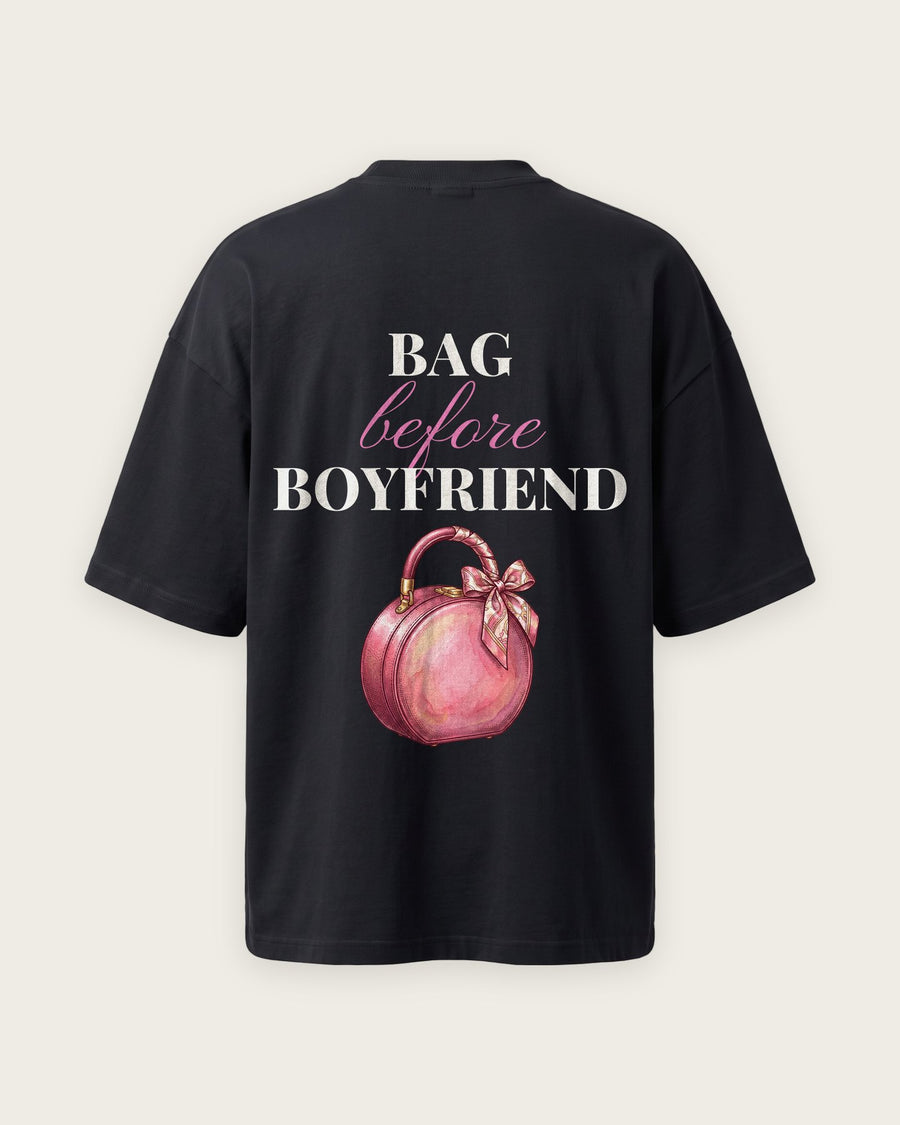 Camiseta Oversized “Bag Before Boyfriend”